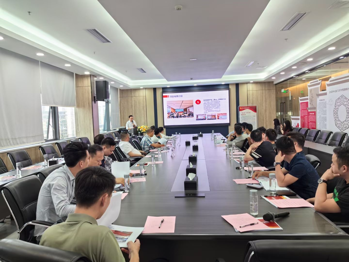 Rapat akbar triwulanan berhasil diselesaikan